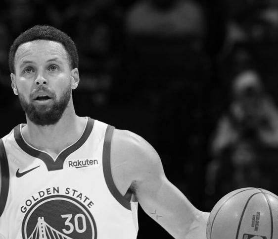 Curry teve a chance de assinar e fez outra coisa