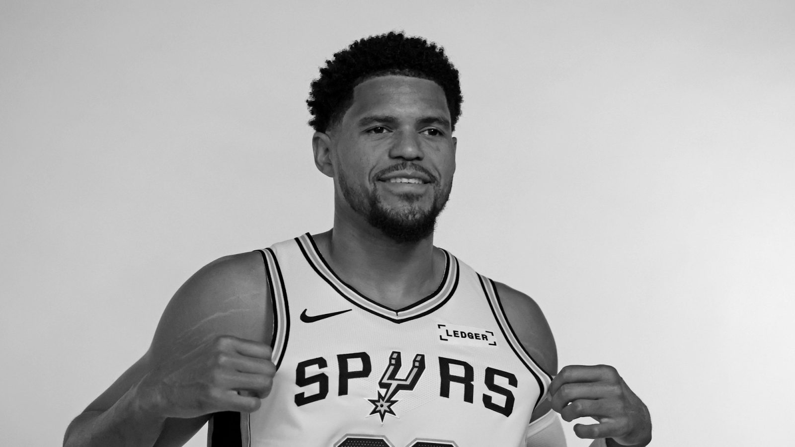 Tobias Harris lesiona a panturrilha e vira dúvida no Spurs
