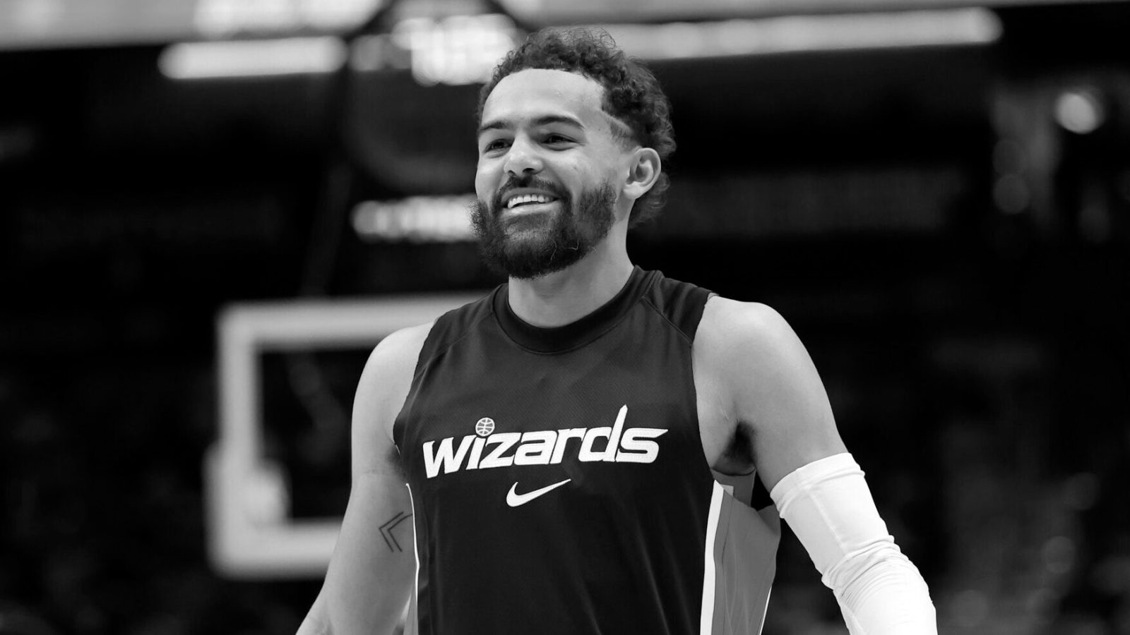 O quinteto titular do Wizards em 2026-27, com Trae Young