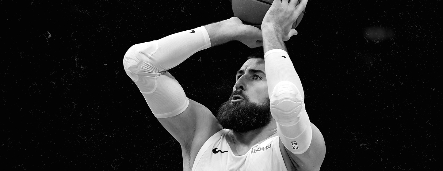 A troca que levaria Jonas Valanciunas e Malcolm Brogdon para os Lakers