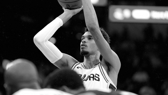 O que está acontecendo com Victor Wembanyama nesta pré-temporada da NBA