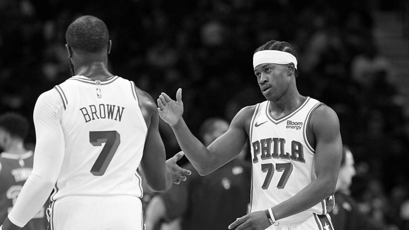 VJ Edgecombe dá 7 assistências como armador do Sixers