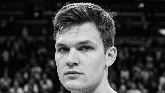 Lakers hipotecou 2031 e 2033 para ter Walker Kessler