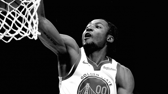 A mudança radical no time titular do Warriors que acabou dando certo