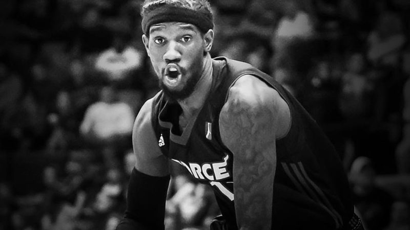 Warriors contrata destaque da D-League