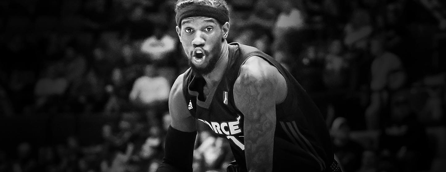 Warriors contrata destaque da D-League