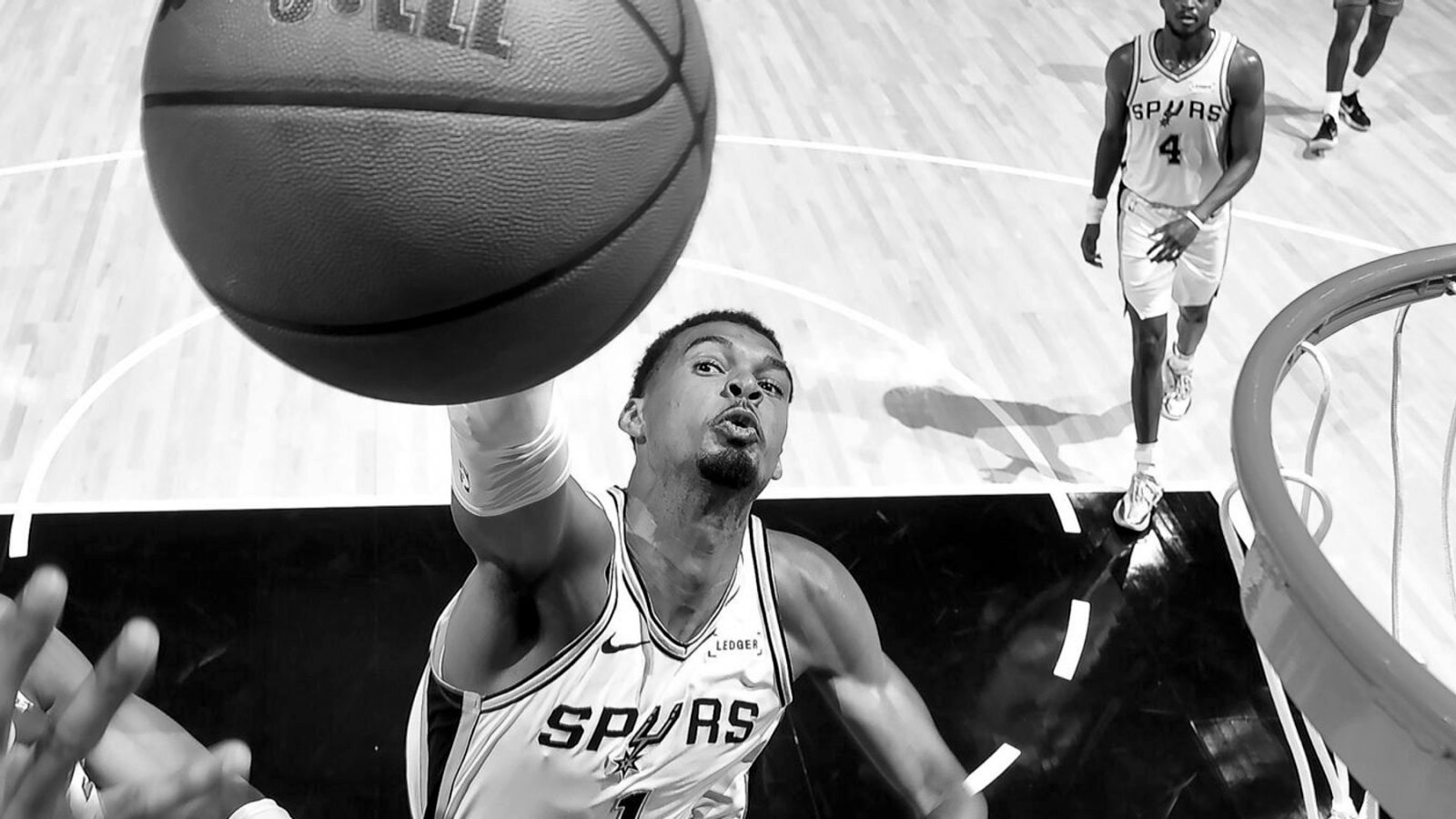 Spurs x Suns: o que Wembanyama fez contra os reservas