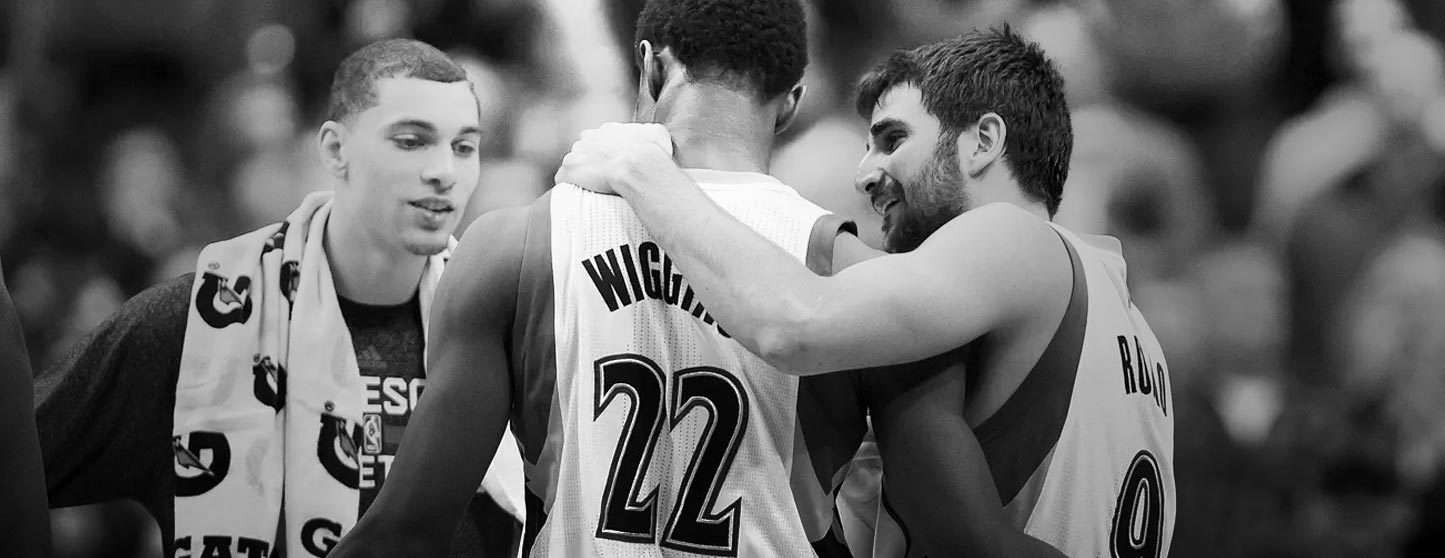 Ricky Rubio deu uma assistência diferente para Andrew Wiggins fazer história